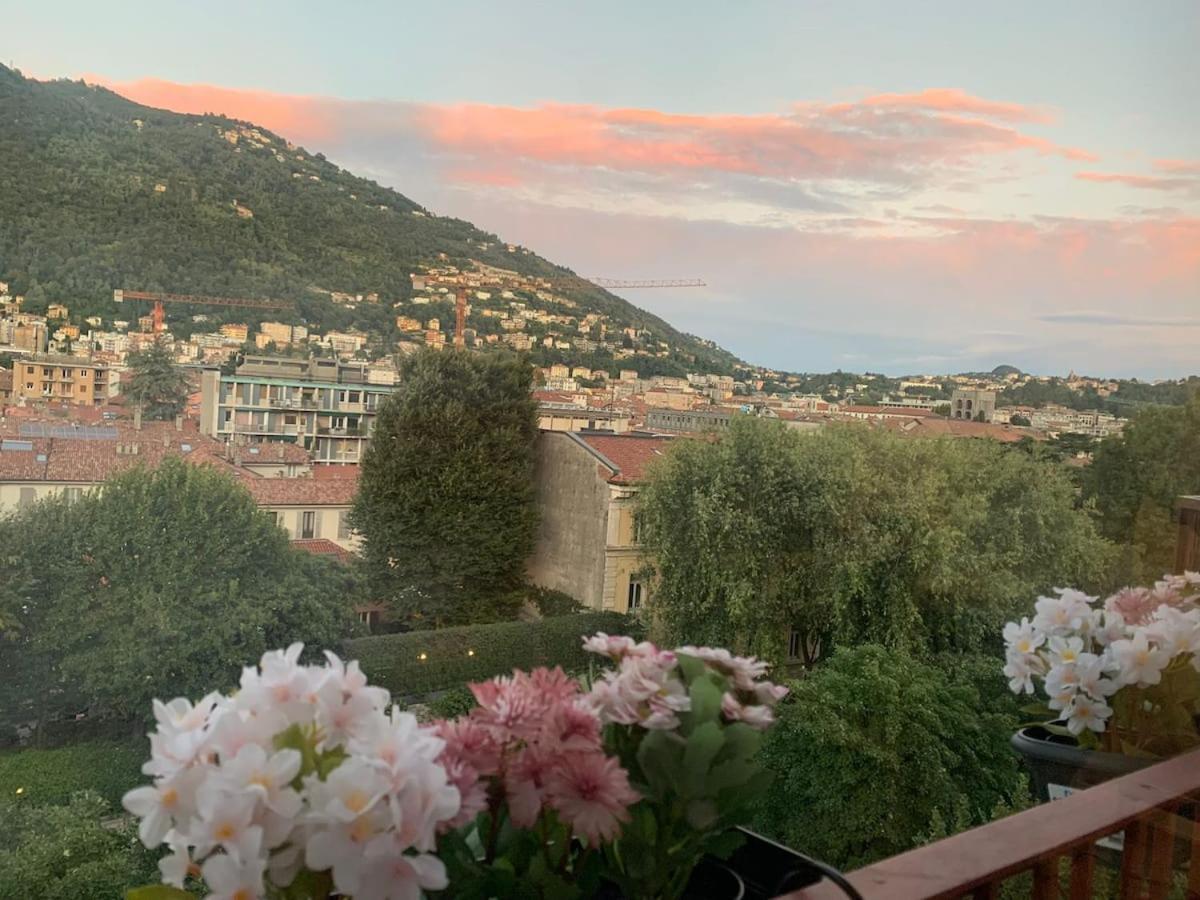 Maison 53 Incantevole Appartamento Vista Cattedrale Di Como Dış mekan fotoğraf